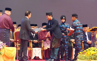 MINISTRY OF DEFENCE PERSONNEL RECEIVES AWARD IN CONJUNCTION WITH THE 20th NATIONAL YOUTH DAY CELEBRATION