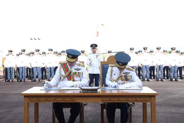 CHANGE OF COMMAND CEREMONY FOR THE COMMANDER OF THE ROYAL BRUNEI AIR FORCE