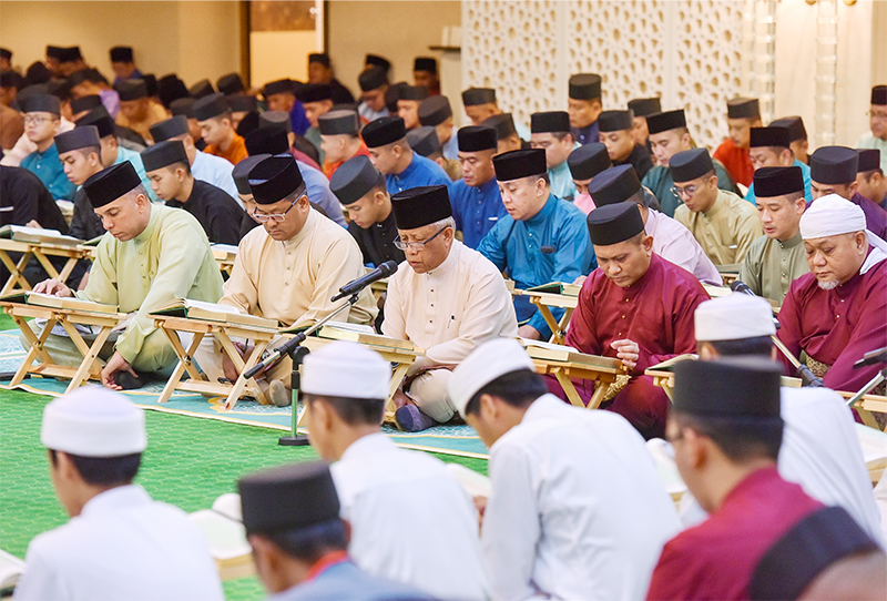 THE MINISTRY OF DEFENCE PARTICIPATED IN THE NIGHTLY TADARUS AL-QUR’AN FUNCTION DURING RAMADHAN AT ISTANA NURUL IMAN 1446 HIJRAH/2025 MASIHI