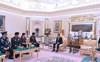 HIS MAJESTY THE SULTAN AND YANG DI-PERTUAN OF BRUNEI DARUSSALAM RECEIVES IN AUDIENCE CHIEF OF STAFF OF THE ARMED FORCES OF THE PHILIPPINES