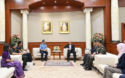 MINISTER AT THE PRIME MINISTER’S OFFICE AND MINISTER OF DEFENCE II RECEIVES COURTESY CALL FROM SENIOR DIRECTING STAFF (AIR) OF THE NATIONAL DEFENCE COLLEGE OF INDIA