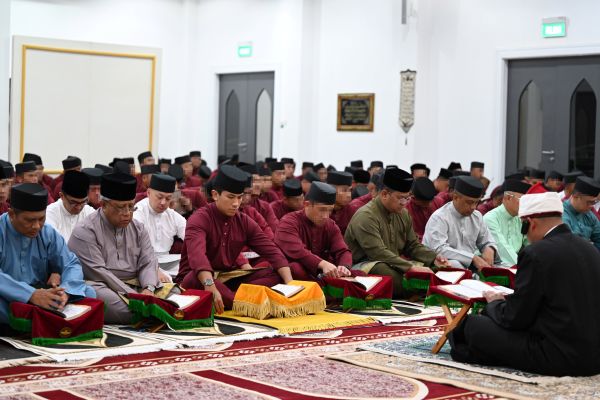 HIS ROYAL HIGHNESS 920 LIEUTENANT COLONEL (UDARA) PRINCE ‘ABDUL MATEEN ATTENDED THE DOA KESYUKURAN CEREMONY IN CONJUNCTION WITH THE GOLDEN JUBILEE ANNIVERSARY OF THE SPECIAL FORCES REGIMENT, ROYAL BRUNEI ARMED FORCES