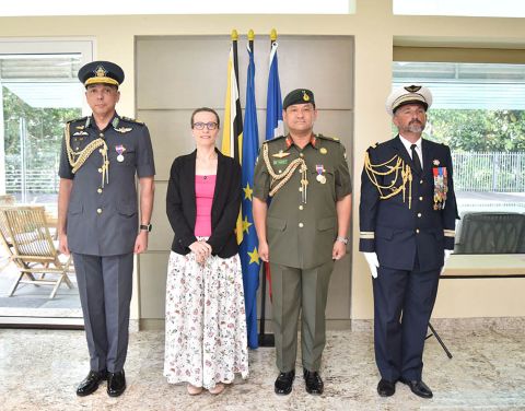 FRENCH REPUBLIC AWARDS NATIONAL DEFENCE MEDAL (GOLD GRADE) TO ROYAL BRUNEI ARMED FORCES SENIOR LEADERSHIP
