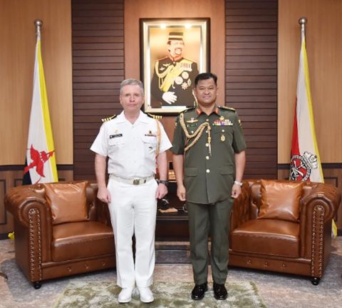 COMMANDER OF THE ROYAL BRUNEI ARMED FORCES RECEIVES FAREWELL CALL FROM THE DEFENCE ADVISER OF CANADA