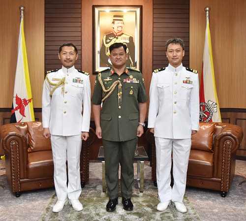 COURTESY CALL FROM DEFENCE ATTACHÉ OF JAPAN TO BRUNEI DARUSSALAM TO THE COMMANDER OF THE ROYAL BRUNEI ARMED FORCES