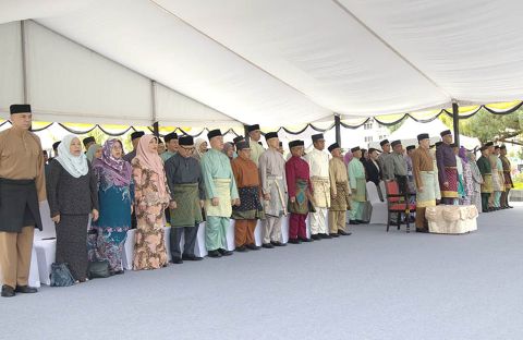 FLAG LOWERING CEREMONY IN CONJUNCTION WITH BRUNEI DARUSSALAM’S 42ND NATIONAL DAY
