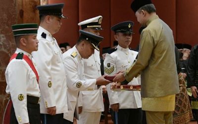 HIS MAJESTY THE SULTAN AND YANG DI-PERTUAN OF BRUNEI DARUSSALAM BESTOWS STATE HONORARY MEDALS TO OFFICERS AND PERSONNEL OF THE MINISTRY OF DEFENCE